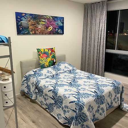 Marina Ocean View At The Shores Gold Coast Exterior photo