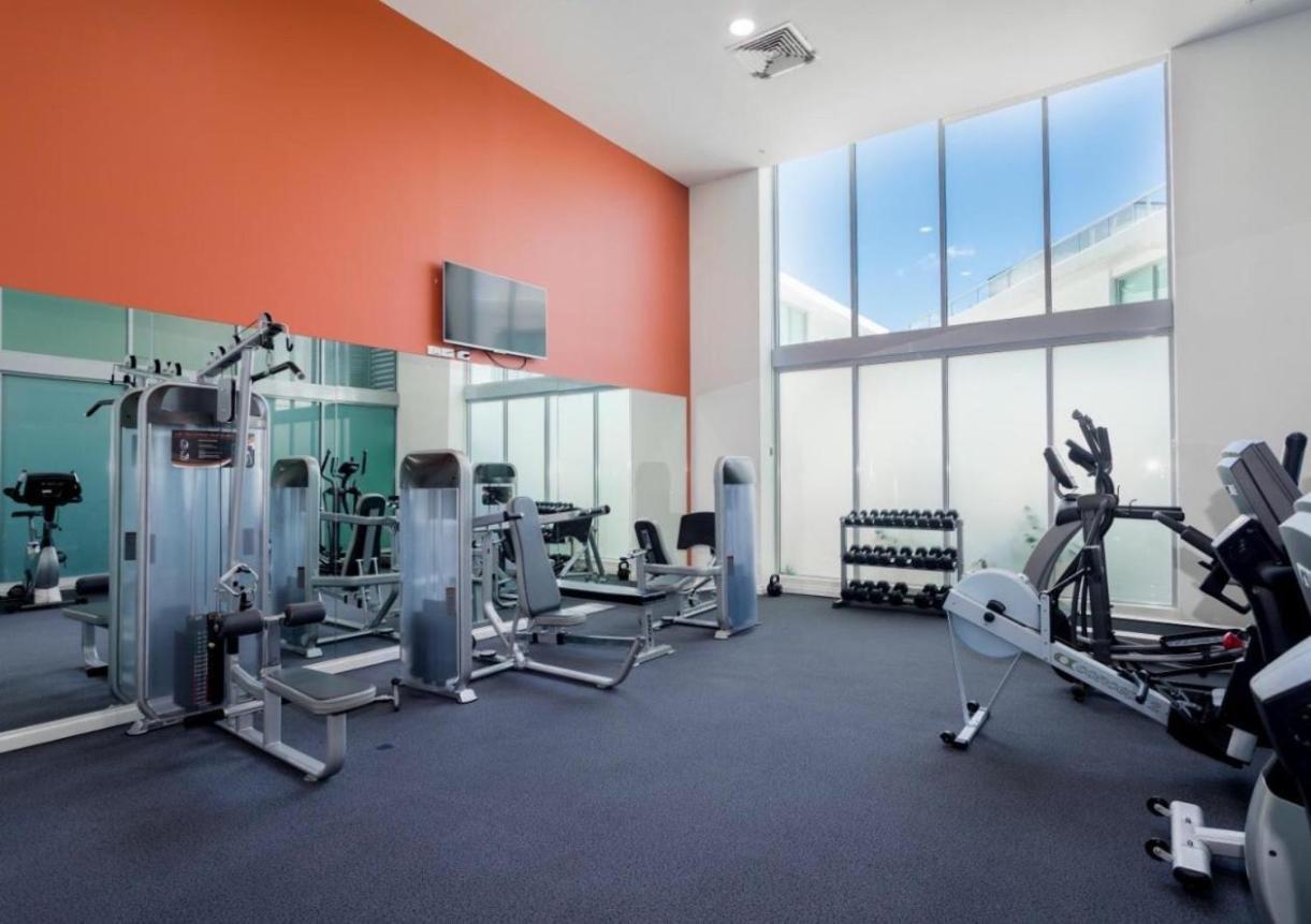 Marina Ocean View At The Shores Gold Coast Exterior photo